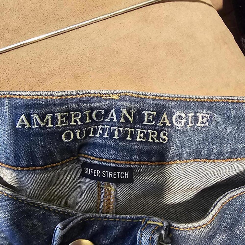 AE High Rise Jean Shorts Size 4 - Picture 3 of 4